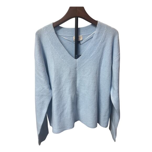 Universal Thread V Neck Sweater Womens L Blue Cashmere Like NWT - Picture 1 of 6